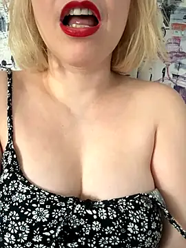 Snapshot of Yourdirtybitch chatting on 10-07-25, 08:59 Yourdirtybitch online show from 10-07-25, 08:59