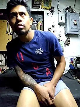 pene latinoriico online show from 11-04-25, 03:32