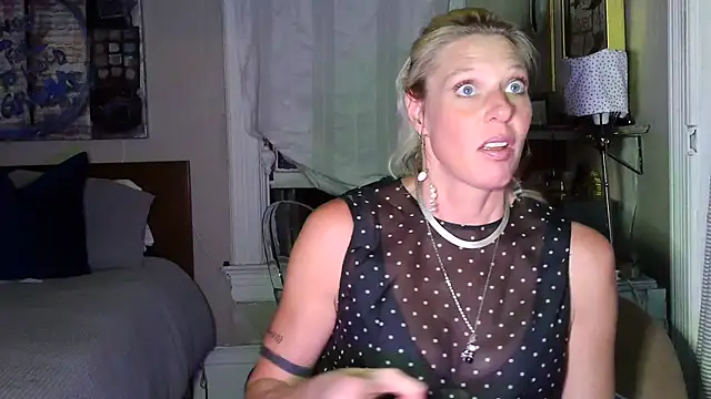 Glamazonx online show from 06-25-26, 06:51