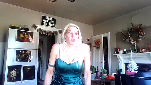 Glamazonx online show from 11-12-25, 10:24