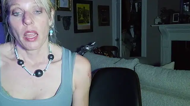 Glamazonx online show from 04-24-26, 02:24