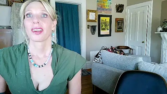 Glamazonx online show from 04-19-26, 05:03