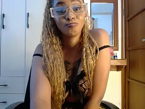 queencydoll online show from 06-03-26, 02:33