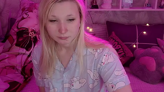 MeowkaKitty online show from 02-14-26, 02:56