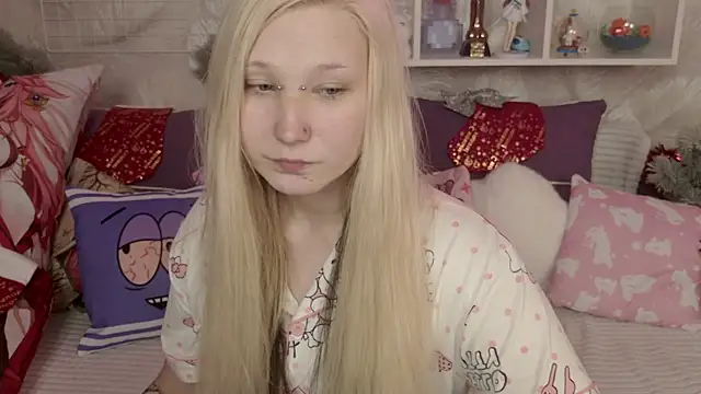 MeowkaKitty online show from 12-22-25, 02:22