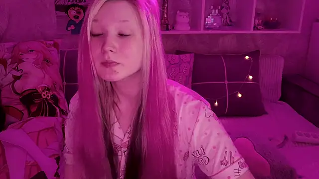 MeowkaKitty online show from 04-06-26, 01:45