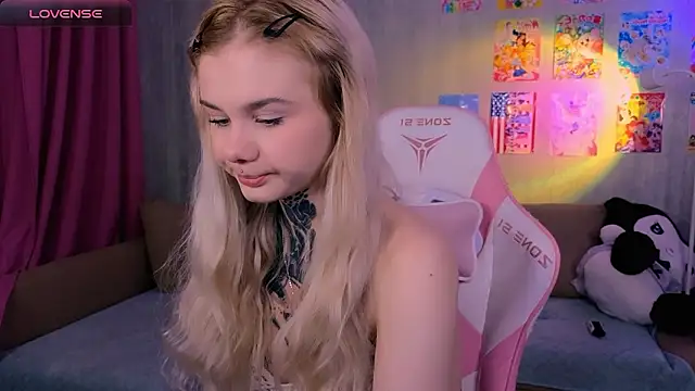 Britney Lynch online show from 03-04-26, 07:10