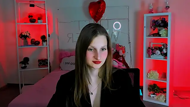 Snapshot of EllaHorton chatting on 02-27-25, 07:04 EllaHorton online show from 02-27-25, 07:04