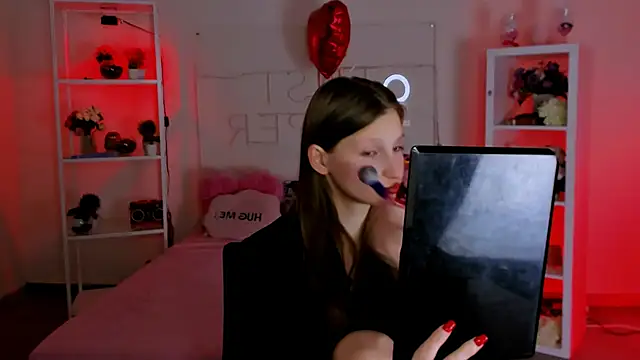 Snapshot of EllaHorton chatting on 02-27-25, 03:59 EllaHorton online show from 02-27-25, 03:59