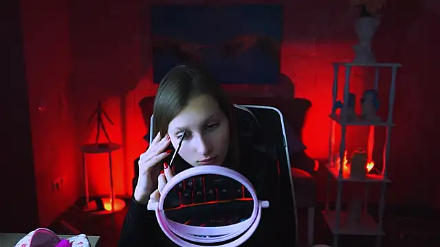 Snapshot of EllaHorton chatting on 02-22-25, 06:39 EllaHorton online show from 02-22-25, 06:39
