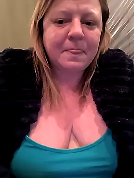 Snapshot of jusichka chatting on 05-03-26, 06:44 jusichka online show from 05-03-26, 06:44
