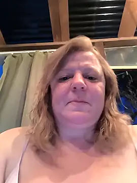 Snapshot of jusichka chatting on 05-05-26, 06:00 jusichka online show from 05-05-26, 06:00
