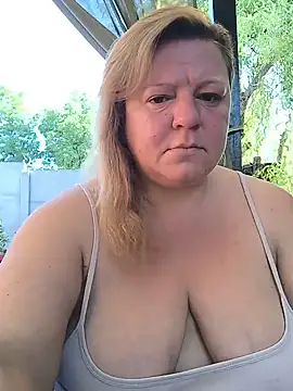 Snapshot of jusichka chatting on 07-17-26, 05:37 jusichka online show from 07-17-26, 05:37