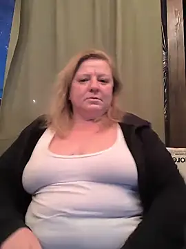 Snapshot of jusichka chatting on 06-04-26, 06:56 jusichka online show from 06-04-26, 06:56