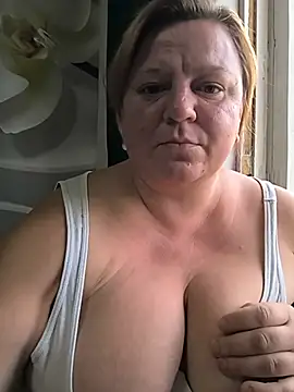 Snapshot of jusichka chatting on 07-16-26, 05:10 jusichka online show from 07-16-26, 05:10