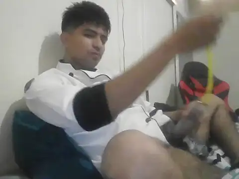 yObal-hot online show from 01-17-26, 04:49