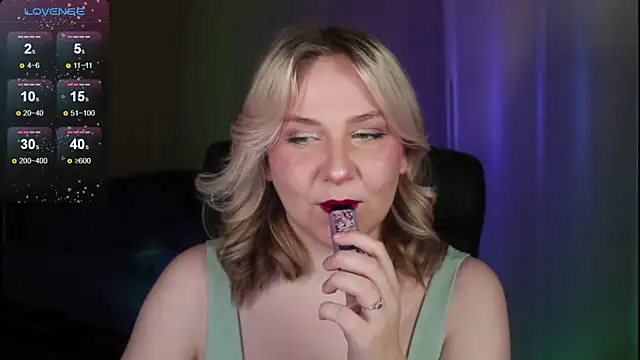 sensual girrrl online show from 09-17-25, 08:11