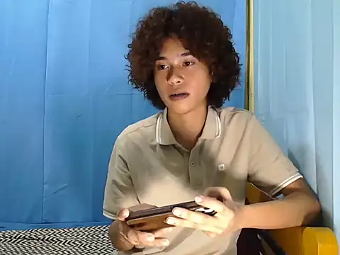 Asiantwink21 online show from 07-29-26, 11:48