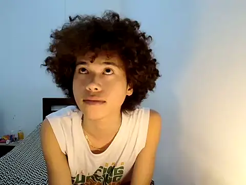Asiantwink21 online show from 06-25-26, 06:40