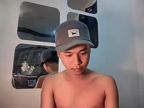 Asiantwink21 online show from 10-29-25, 03:55