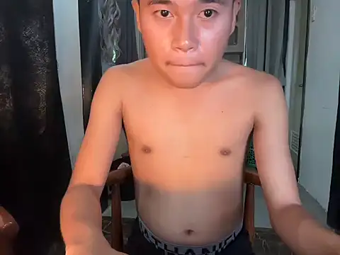 Snapshot of Asiantwink21 chatting on 09-16-25, 05:41 Asiantwink21 online show from 09-16-25, 05:41