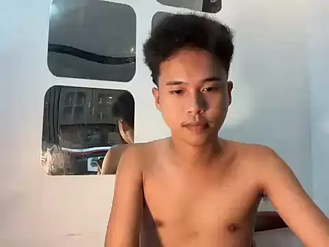 Snapshot of Asiantwink21 chatting on 10-23-25, 02:49 Asiantwink21 online show from 10-23-25, 02:49