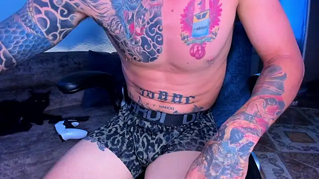 Snapshot of Drako_Lamar chatting on 03-08-26, 02:04 Drako Lamar online show from 03-08-26, 02:04