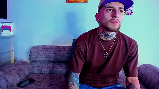 Drako Lamar online show from 11-29-25, 01:55