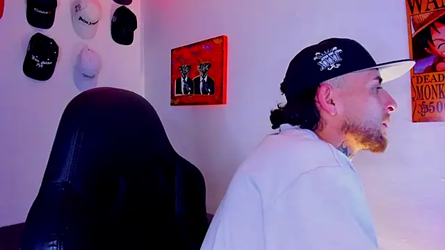 Snapshot of Drako_Lamar chatting on 04-10-26, 12:39 Drako Lamar online show from 04-10-26, 12:39