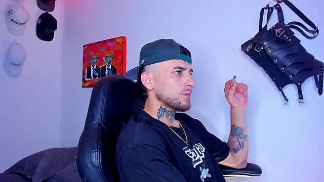 Snapshot of Drako_Lamar chatting on 04-04-26, 02:18 Drako Lamar online show from 04-04-26, 02:18