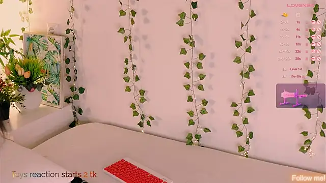 CarlyMilton online show from 10-11-25, 09:38