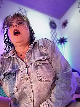 Snapshot of PaulinaSanders_X chatting on 02-07-26, 02:30 PaulinaSanders X online show from 02-07-26, 02:30