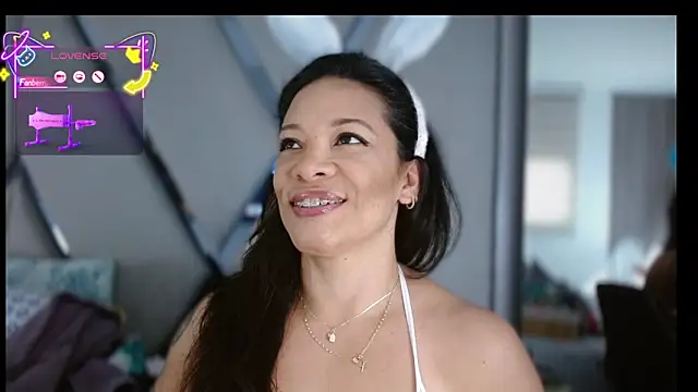 paula daniela1 online show from 04-05-26, 10:16