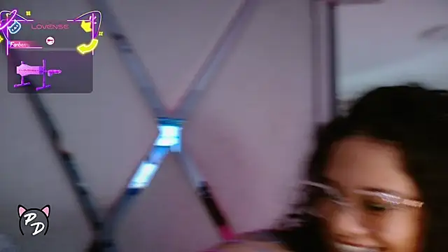 Snapshot of paula_daniela1 chatting on 05-04-26, 10:34 paula daniela1 online show from 05-04-26, 10:34