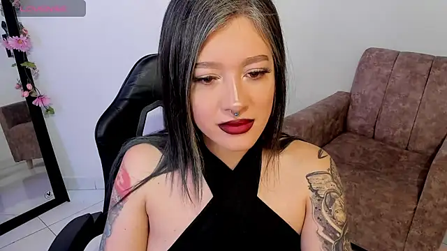 Snapshot of kat_apple chatting on 06-19-26, 11:42 kat apple online show from 06-19-26, 11:42