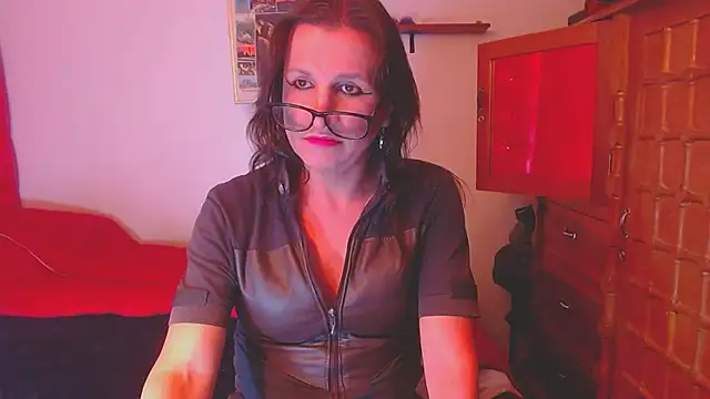 LorenJade online show from 10-30-25, 07:39