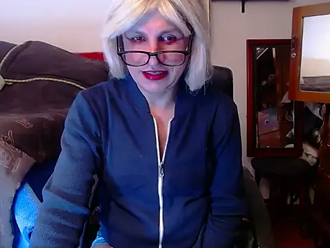 Snapshot of LorenJade chatting on 04-26-26, 10:01 LorenJade online show from 04-26-26, 10:01