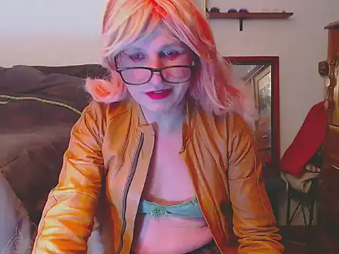 Snapshot of LorenJade chatting on 05-04-26, 07:44 LorenJade online show from 05-04-26, 07:44