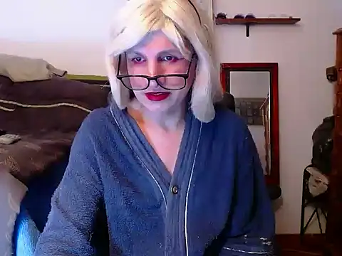 Snapshot of LorenJade chatting on 05-03-26, 10:53 LorenJade online show from 05-03-26, 10:53