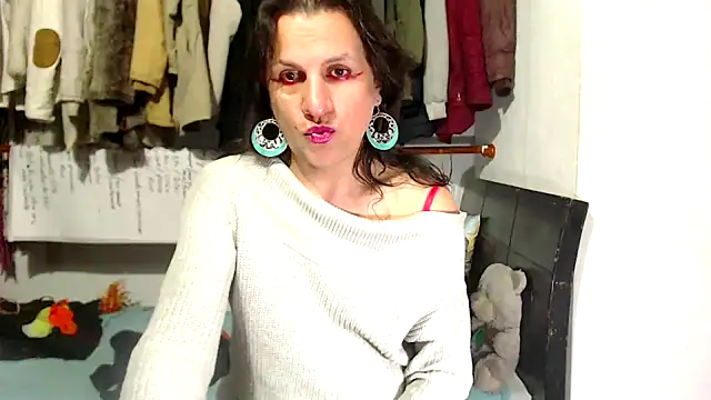 LorenJade online show from 03-11-26, 07:13