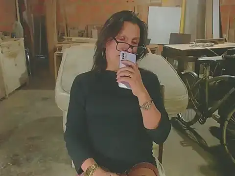 LorenJade online show from 04-01-26, 02:02