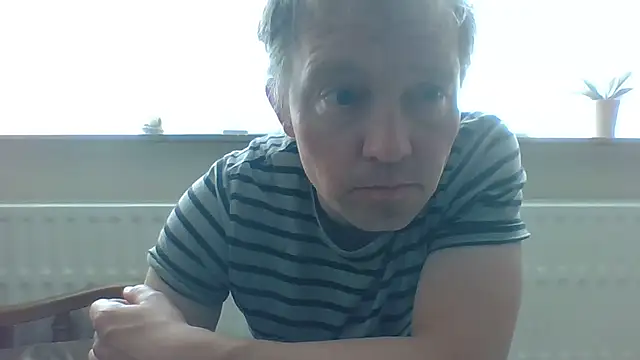 Snapshot of bertolini chatting on 04-30-26, 01:18 bertolini online show from 04-30-26, 01:18