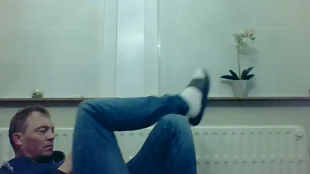 Snapshot of bertolini chatting on 05-19-26, 09:00 bertolini online show from 05-19-26, 09:00