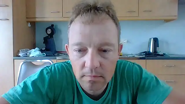 Snapshot of bertolini chatting on 06-03-26, 07:20 bertolini online show from 06-03-26, 07:20