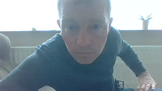 Snapshot of bertolini chatting on 06-07-26, 01:16 bertolini online show from 06-07-26, 01:16