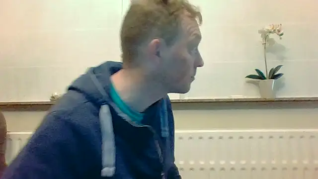 Snapshot of bertolini chatting on 05-18-26, 09:08 bertolini online show from 05-18-26, 09:08