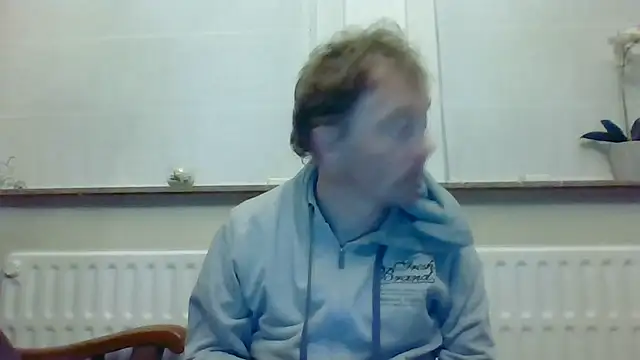 Snapshot of bertolini chatting on 05-06-26, 08:35 bertolini online show from 05-06-26, 08:35