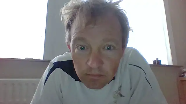 Snapshot of bertolini chatting on 05-03-26, 06:29 bertolini online show from 05-03-26, 06:29