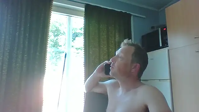 Snapshot of bertolini chatting on 05-28-26, 02:12 bertolini online show from 05-28-26, 02:12