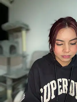 Zarah Blare online show from 01-31-25, 06:02